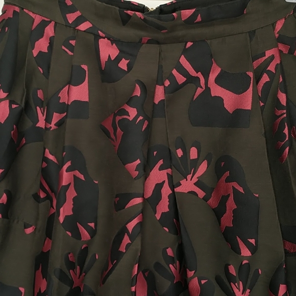 🚫SOLD🚫 Banana Republic Pink Pleated Mini Skirt - Picture 3 of 12